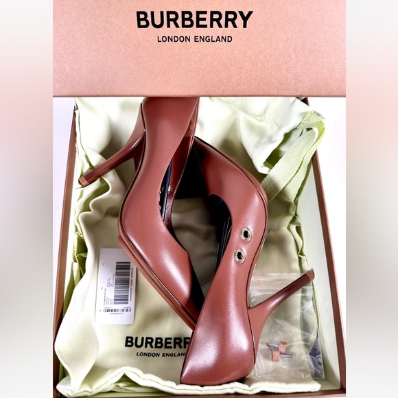NWT Burberry Eyelet Detail Leather Point Toe Heel Pumps in Brown - Picture 13 of 16